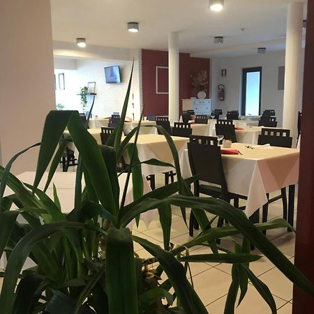 Hotel Royal Сан-Бенедетто-дель-Тронто Экстерьер фото