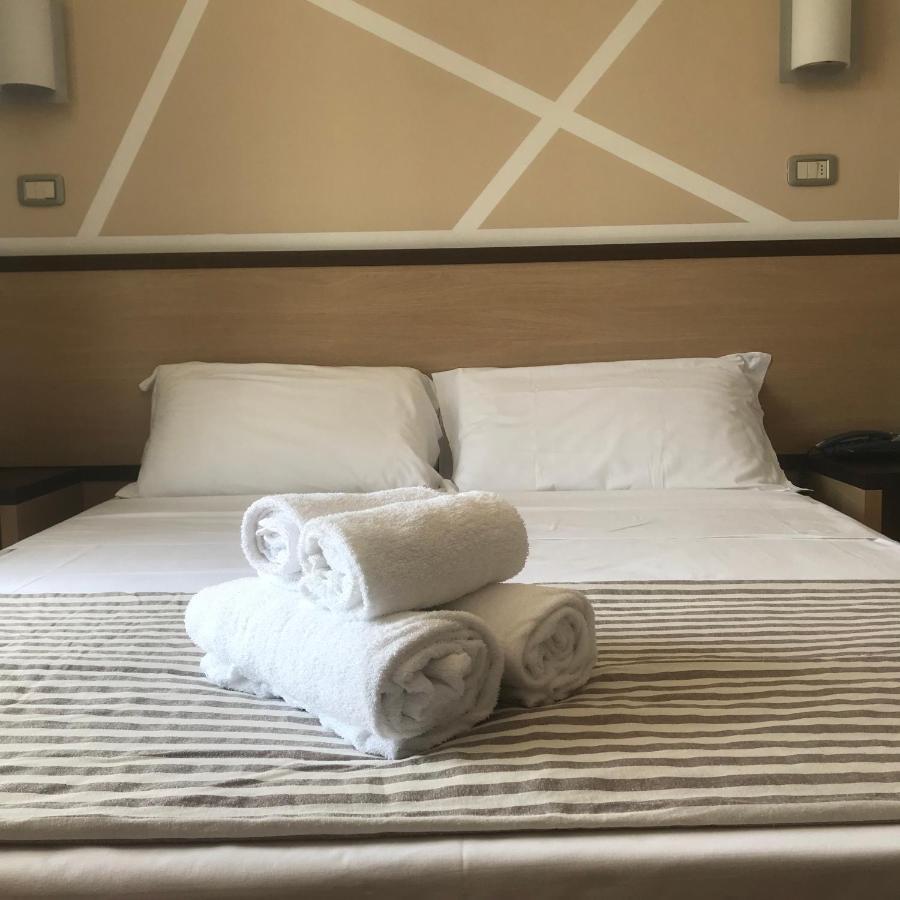 Hotel Royal Сан-Бенедетто-дель-Тронто Экстерьер фото