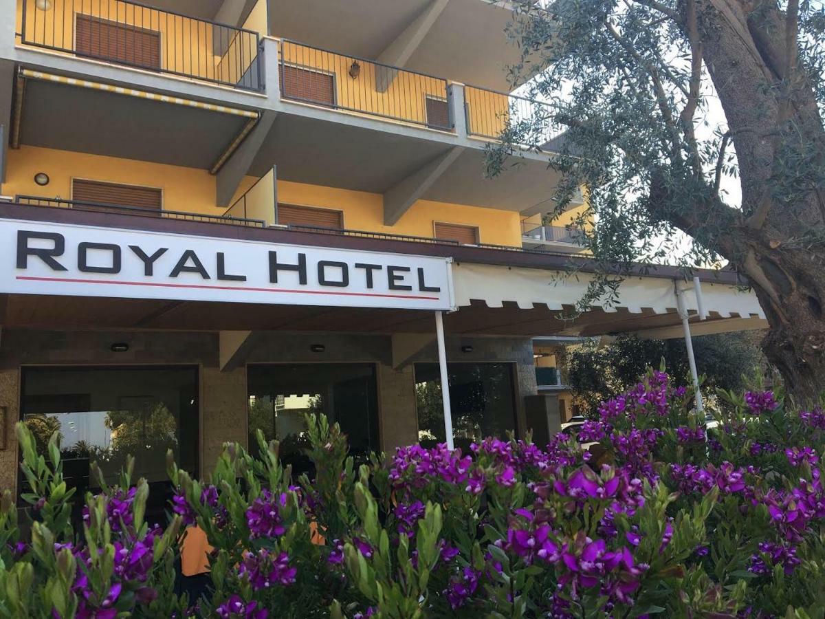 Hotel Royal Сан-Бенедетто-дель-Тронто Экстерьер фото