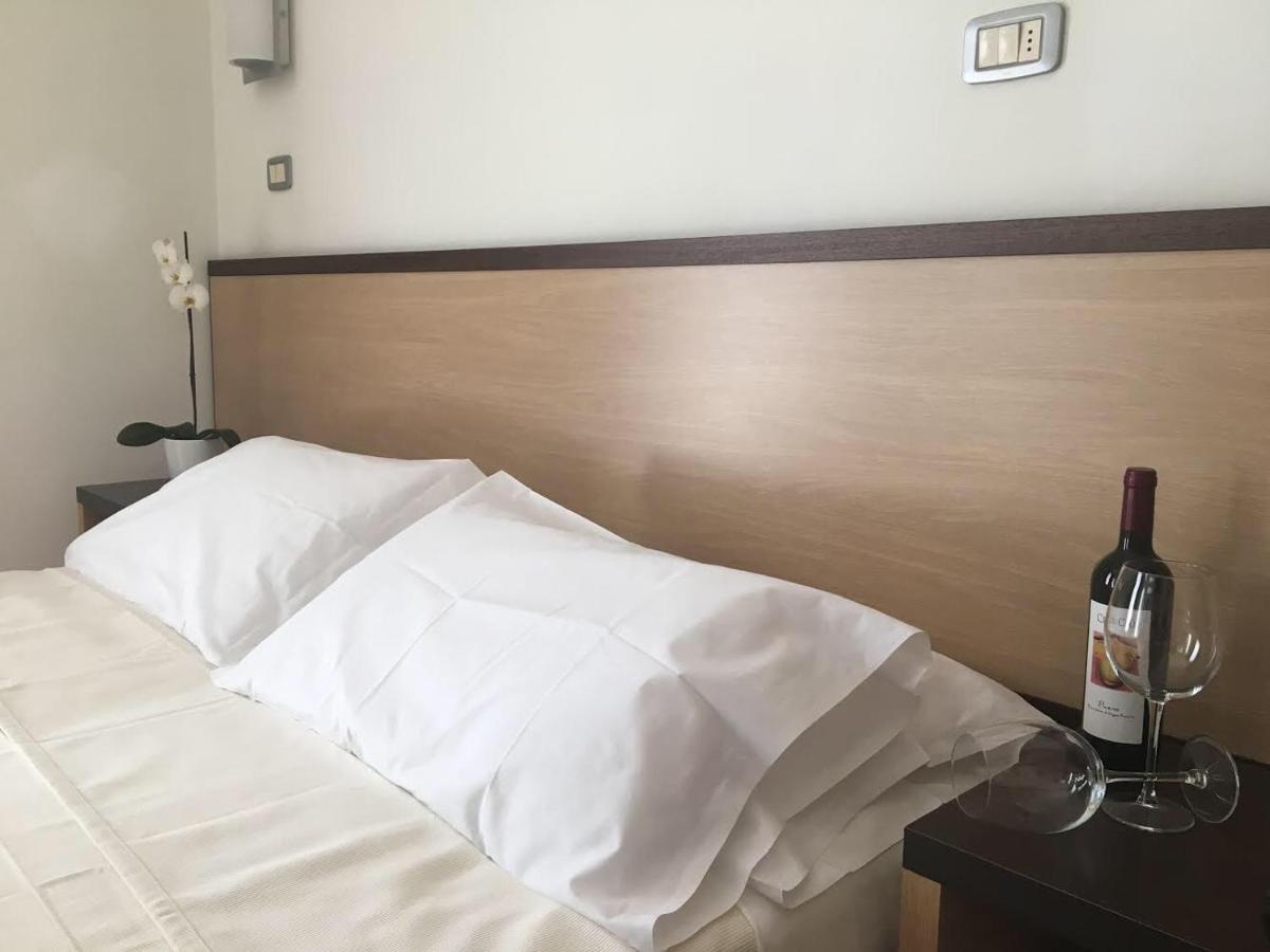 Hotel Royal Сан-Бенедетто-дель-Тронто Экстерьер фото